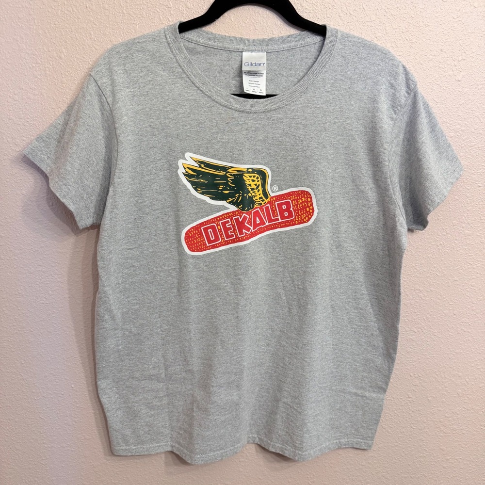 Gildan DEKALB Winged Corn Logo Graphic T-Shirt Heather Grey Ladies Large L